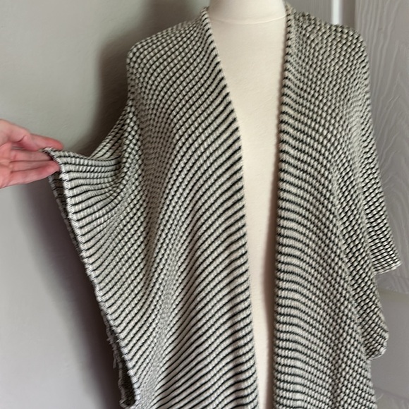 Plume & Thread Long Open Cardigan USA Knit One Size - Picture 3 of 13